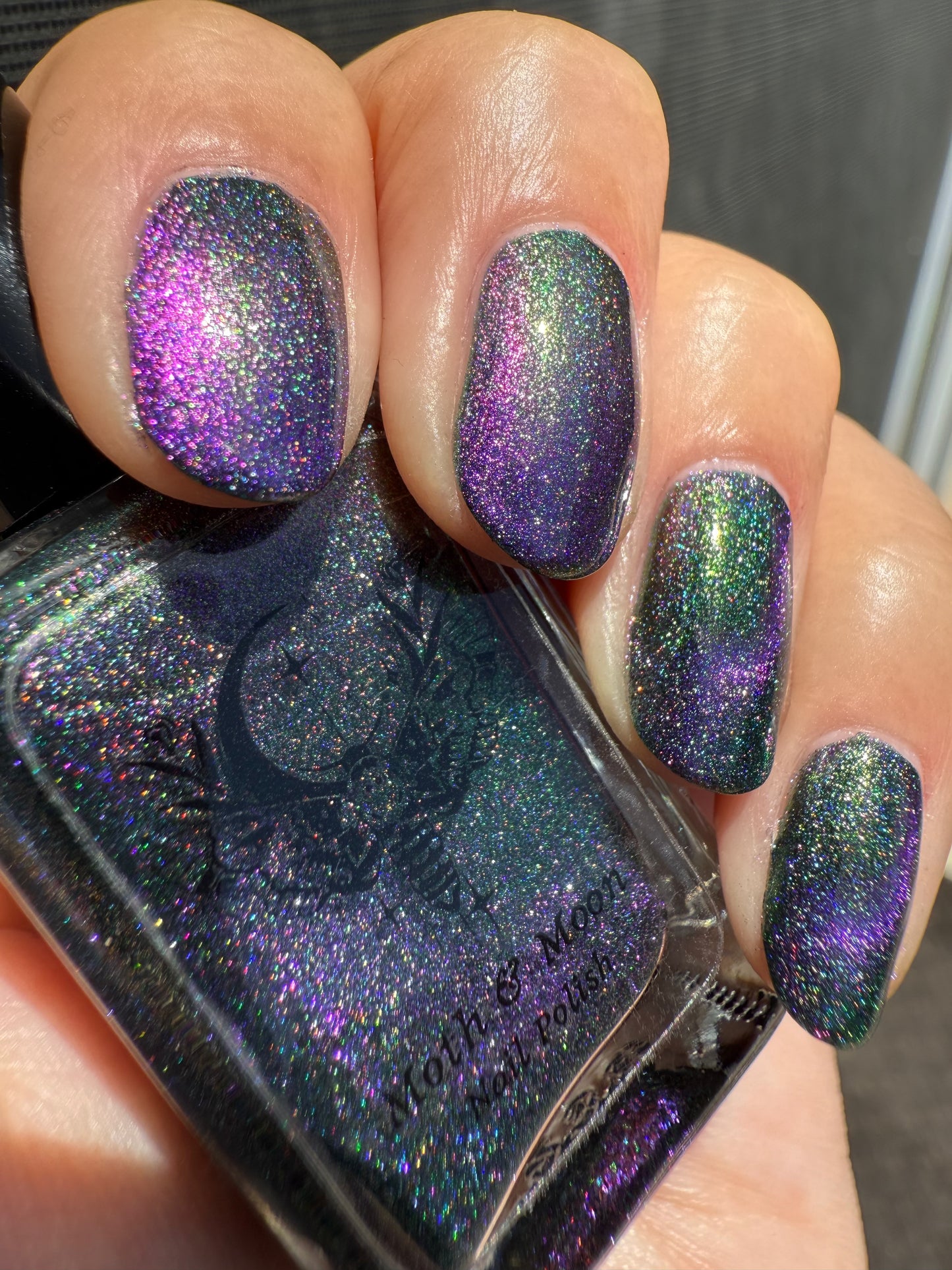 Lily of the Nile (magnetic)