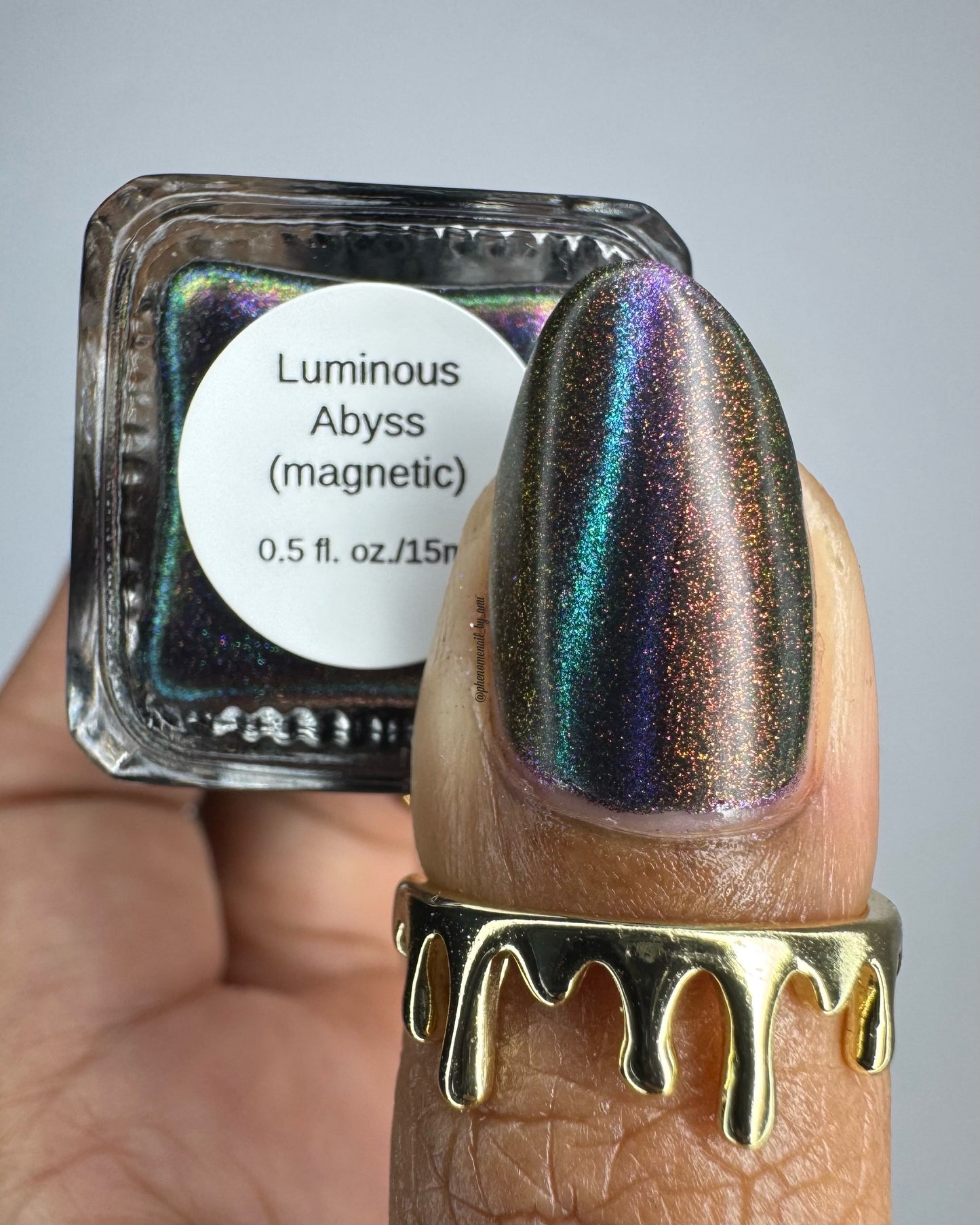 Luminous Abyss (magnetic)